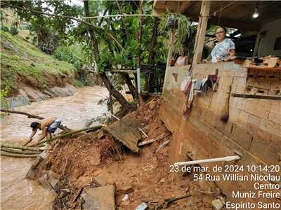 Prefeitura mobiliza for&#231;a-tarefa para atender comunidades afetadas pela enchente